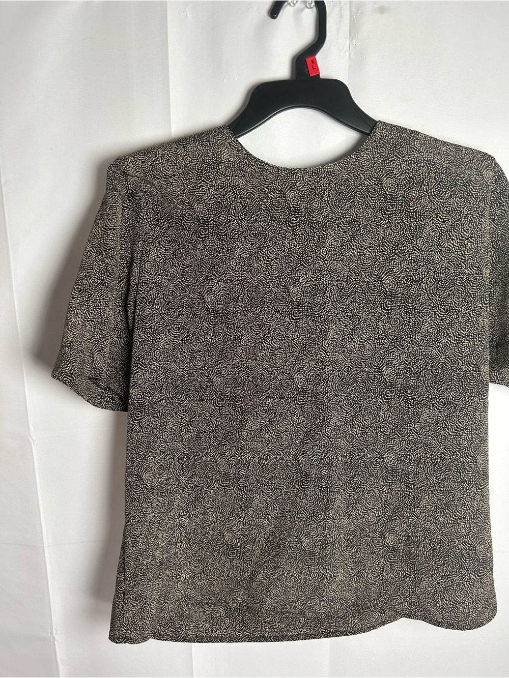 Women’s Short-Sleeve Patterned Shirt in Black and Cream